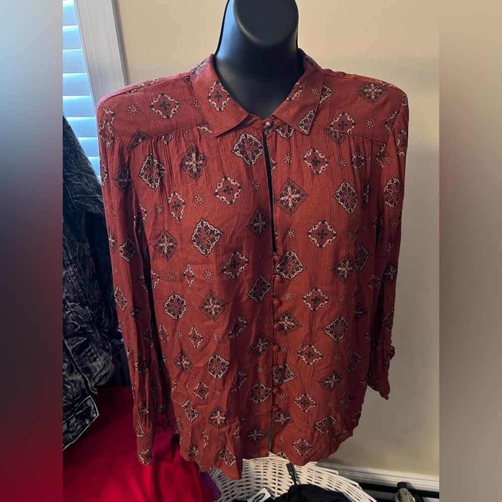 Love this top but major purge happening. My loss your gain.